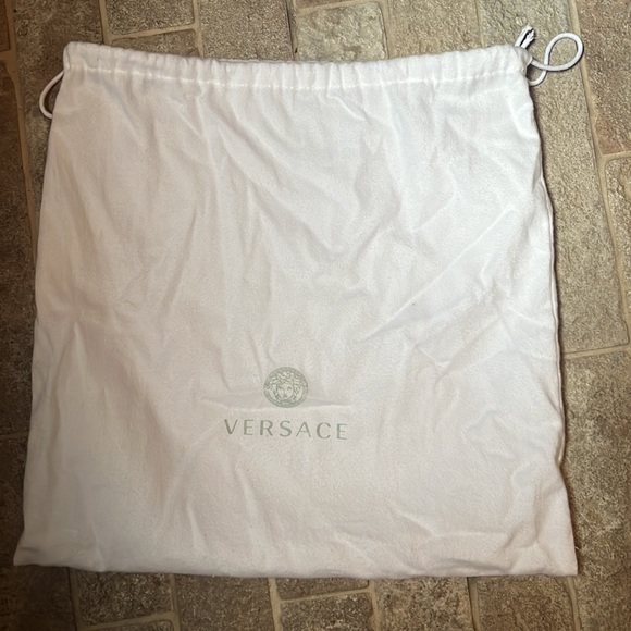 brand new in box and with tags Versace pouch - Picture 2 of 3